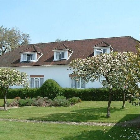 Cider Cottages Burley Bagian luar foto